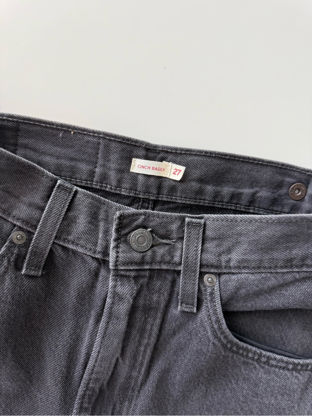 CINCH BAGGY LIGHTWEIGHT WOMEN'S JEANS SIZE 27x31 - Picture 4 of 6